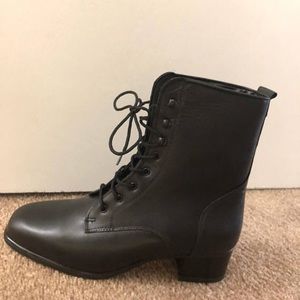 BRAND NEW Blondo Leather Boots